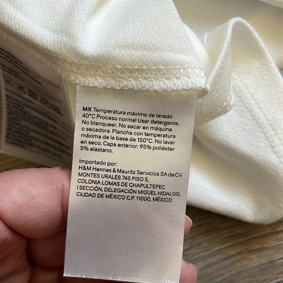 NWTs White, Sustainable Blouse, size medium - Picture 12 of 12